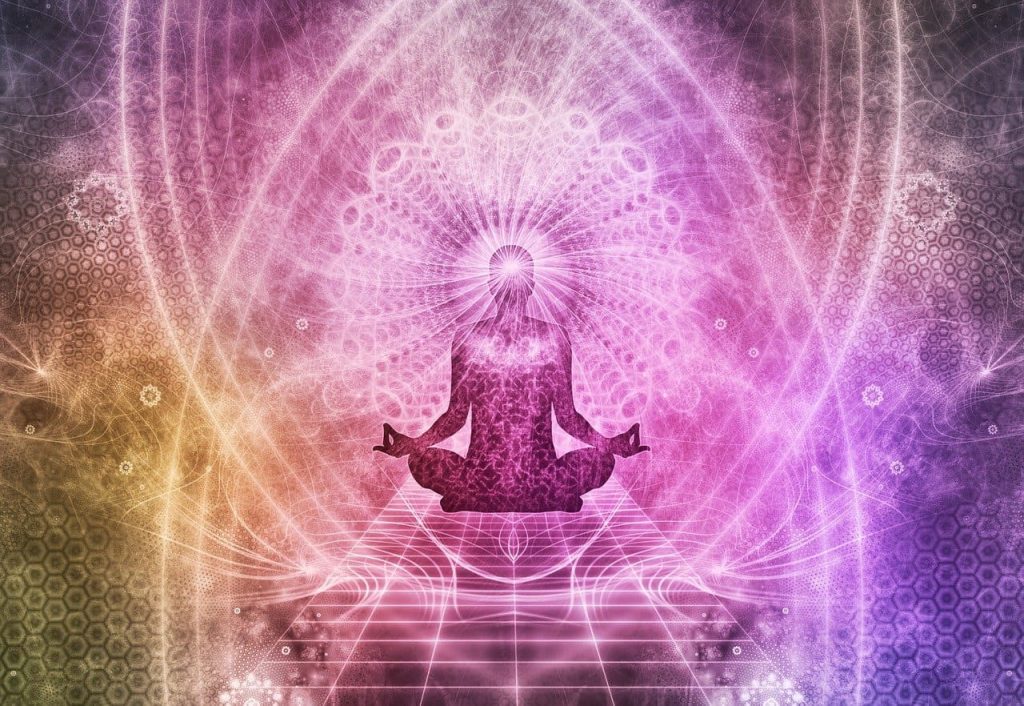 como mejorar el crecimiento personal a través de la meditación y la introspección