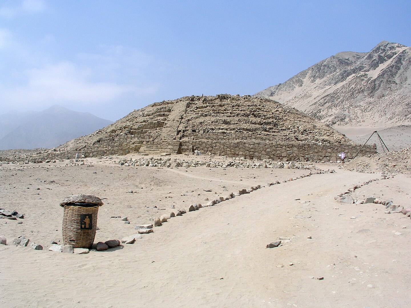 pirámides y misterios de las culturas andinas